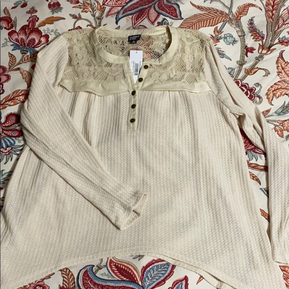 Summer and Rose lace trim top